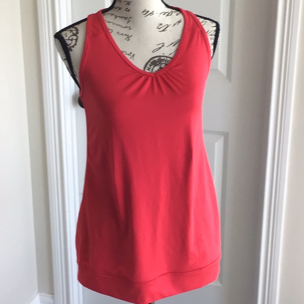 2 for $12 Champion Red semi fitted V neck tank  mesh panels &attached bra Sz M